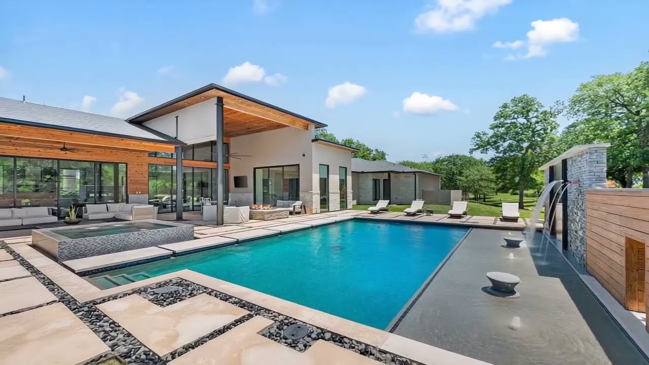 916 Dove Creek Court, Bartonville, Texas 76226