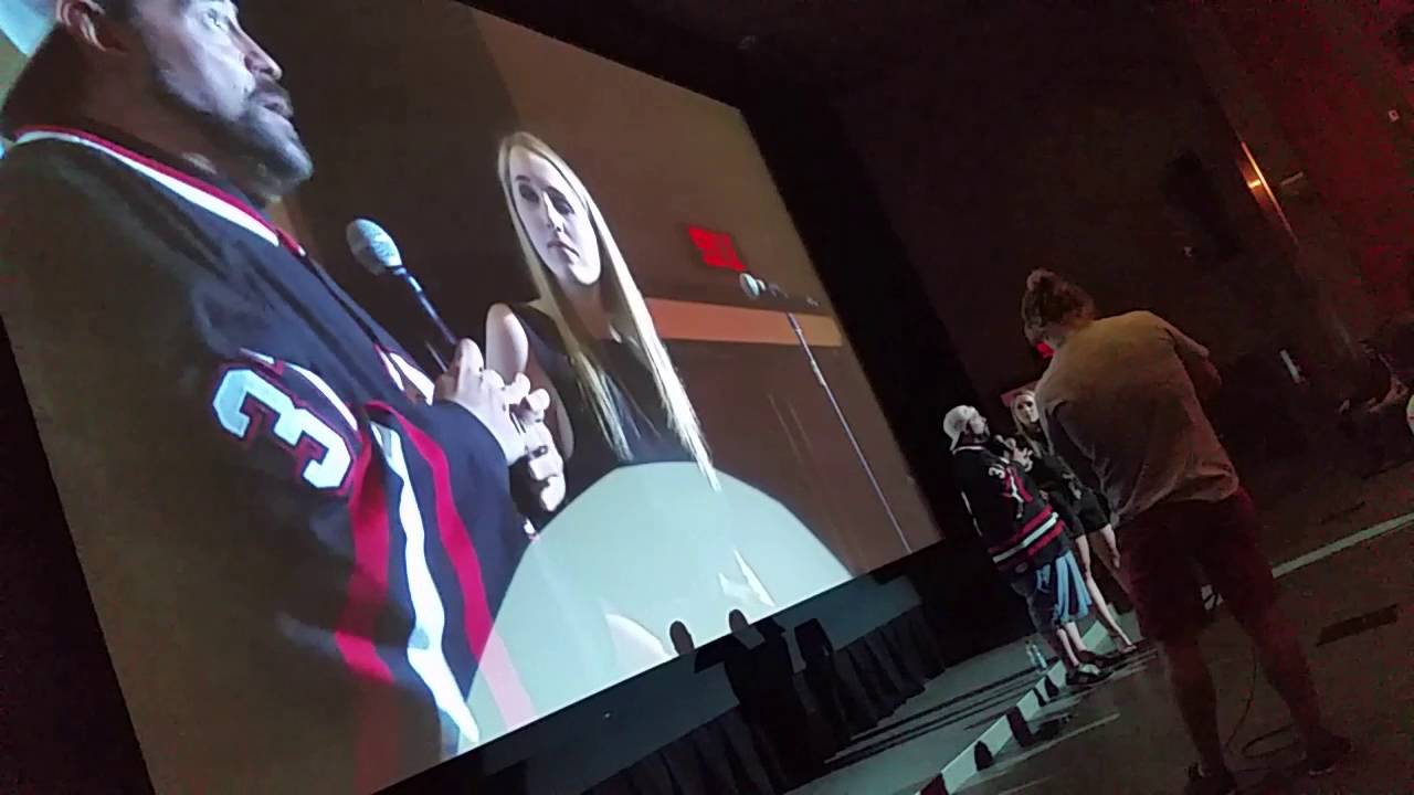 Questions & Answers with kevin smiths yoga hosers