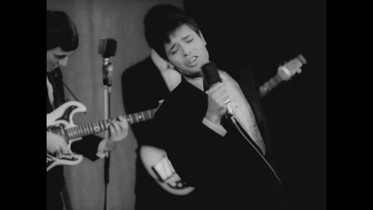 Cliff Richard & The Shadows - Warsaw, 1965 - Polish newsreel