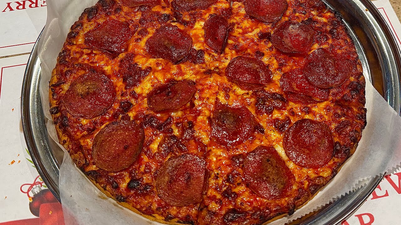 The REAL South Shore Bar Pizza! Town Spa Pizza Review!!