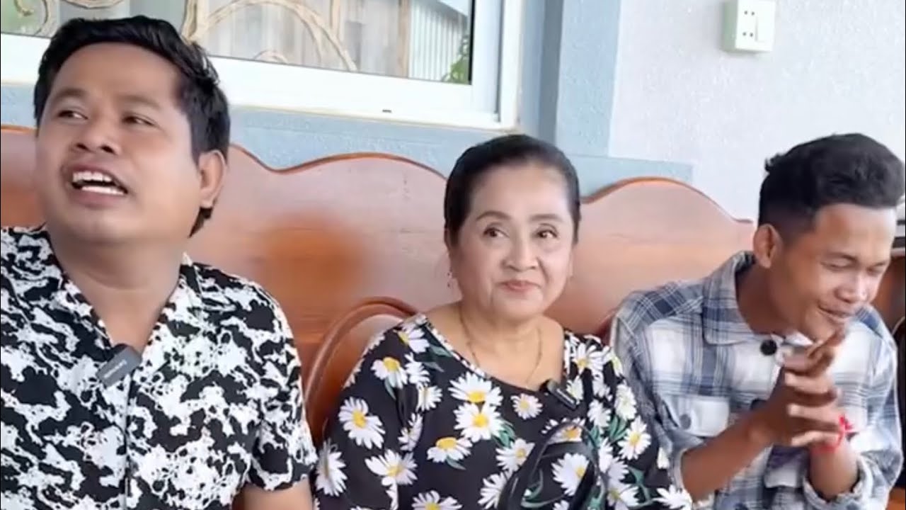 ប្អូនក្រមុំទាំងបី