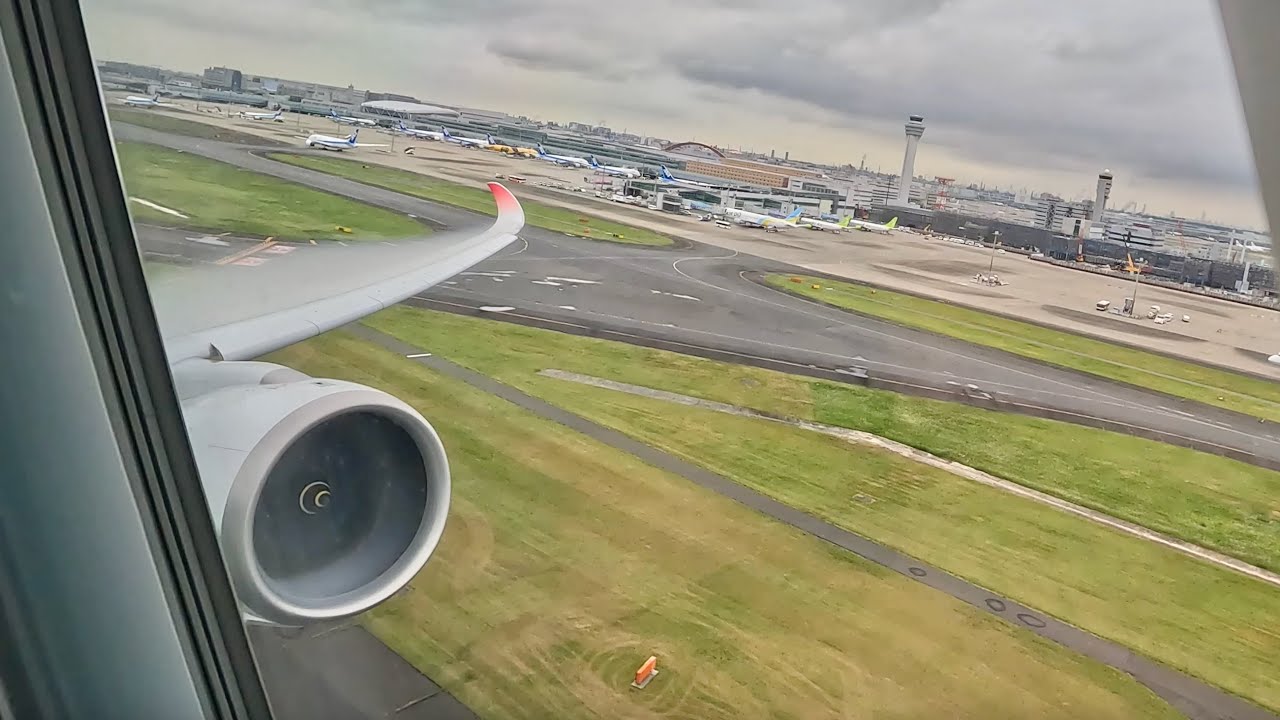 JAL Airbus A350-1000 takeoff from JFK