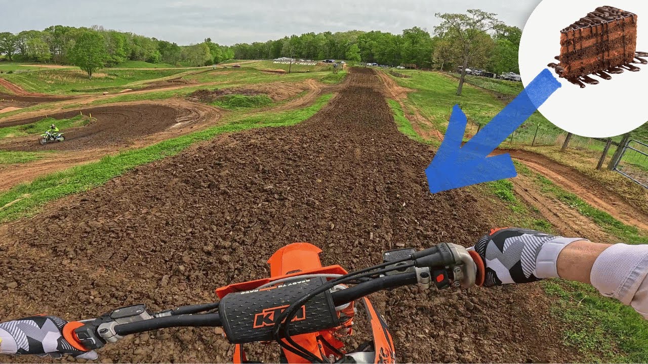 FIRST practice of the day at Muddy Creek...CHOCOLATE CAKE!