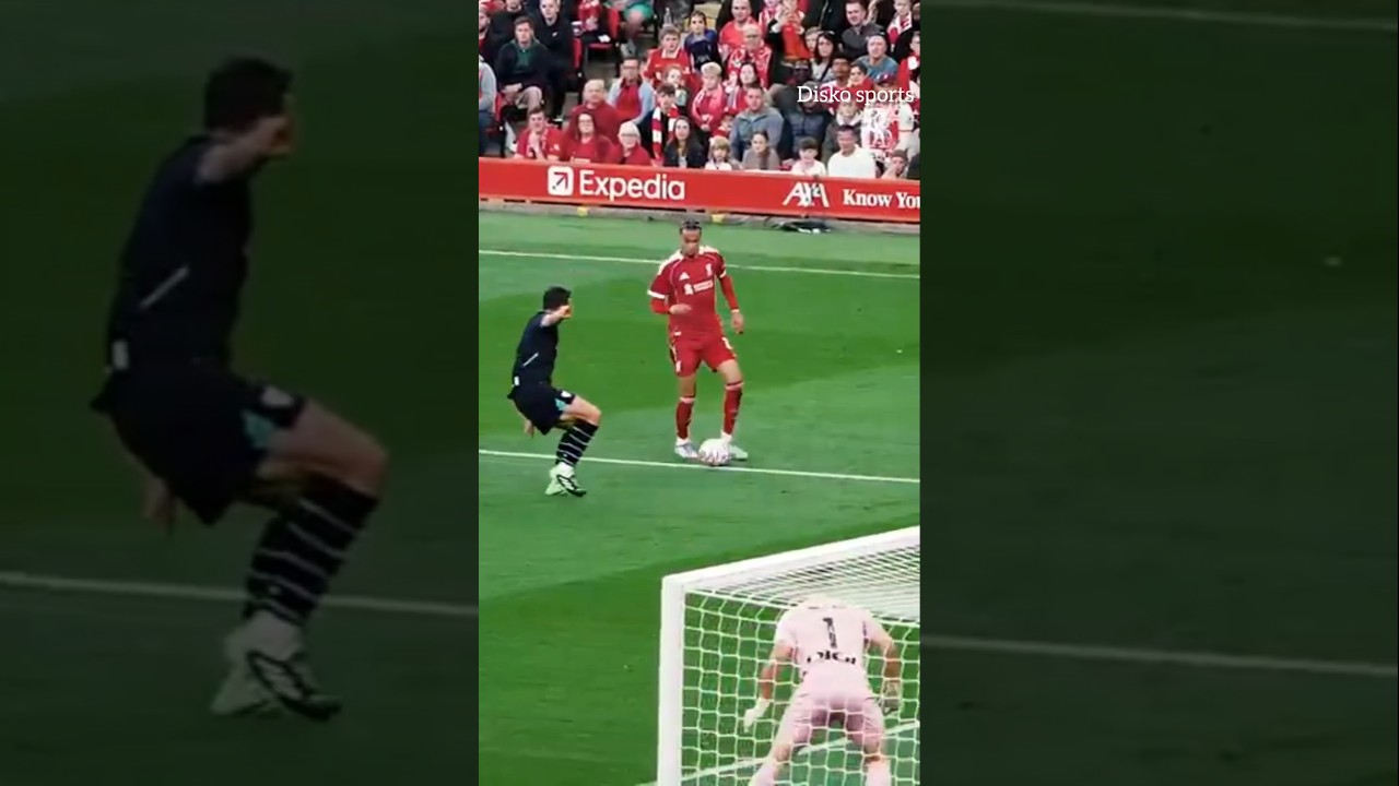 Ekitike Skills 💥 #football #skills #ekitike #shorts