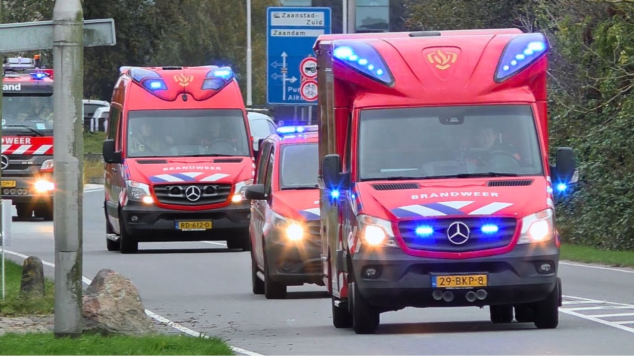 [Grote WO] Hulpdiensten rukken met spoed uit naar zoekactie voor mogelijke drenkeling in Landsmeer!
