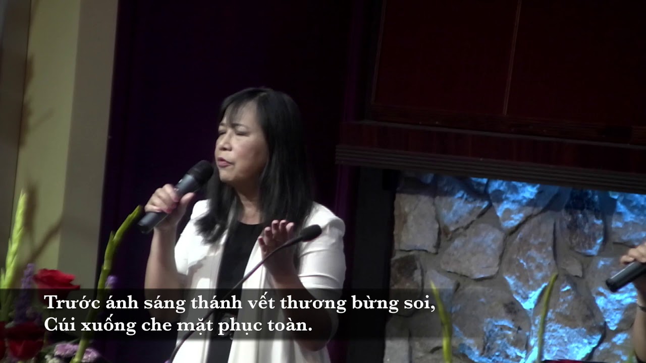 Crown Him With Many Crowns - Hội Th&aacute;nh Tin L&agrave;nh Orange