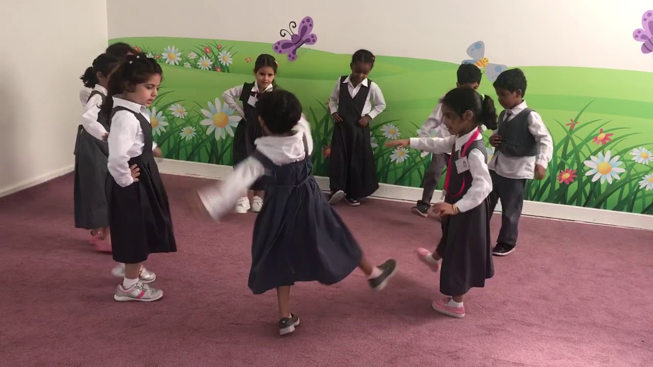انشودة دائرة كبيرة ( لعب في الخارج )