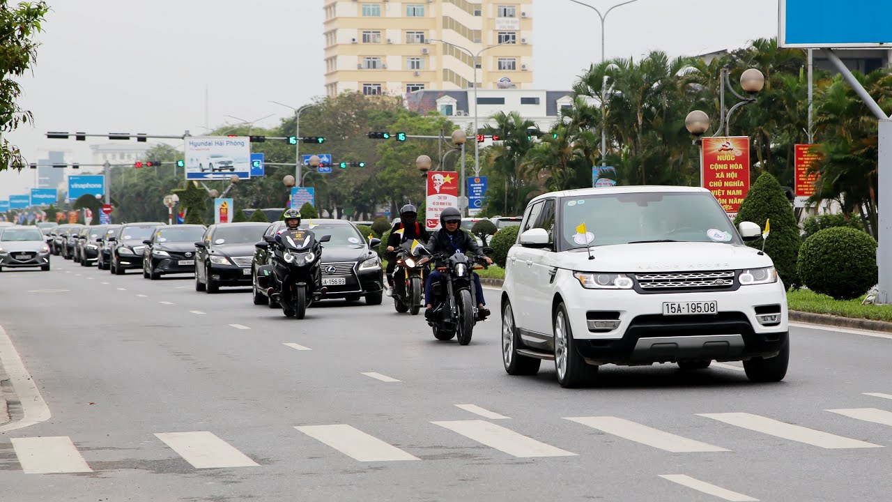 DÀN SIÊU XE ĐÓN ĐỨC CHA VINH SƠN NGUYỄN VĂN BẢN.