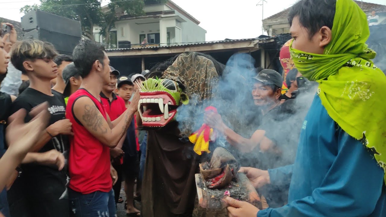 Macan Macanan Jaranan lana Putra live jelun