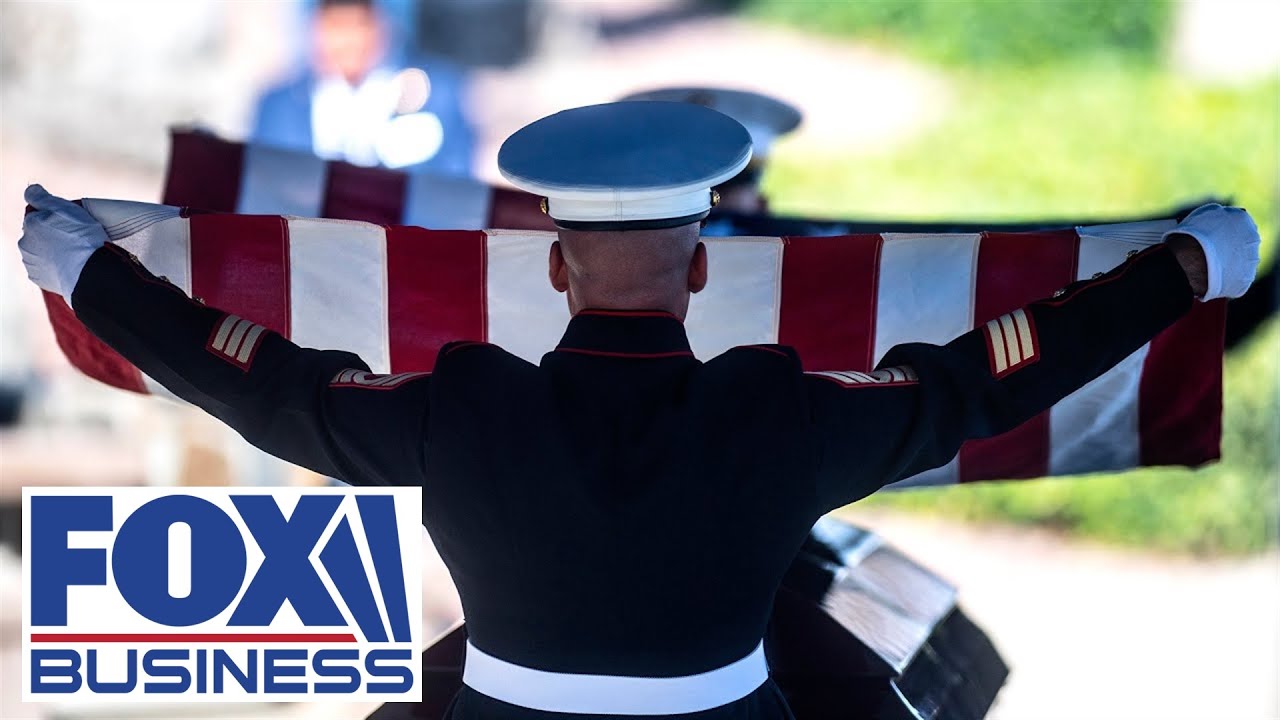 Live: Ceremonial Flag Folding for the 100th Anniversary of the Tomb of the Unknown Soldier