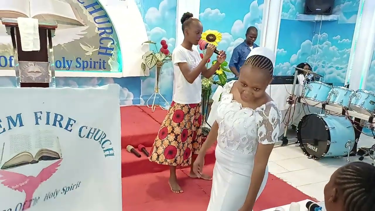 Hawa n watoto wetu wa Sunday school Mungu awabariki na kuwalinda na kuwaenua huduma zao 