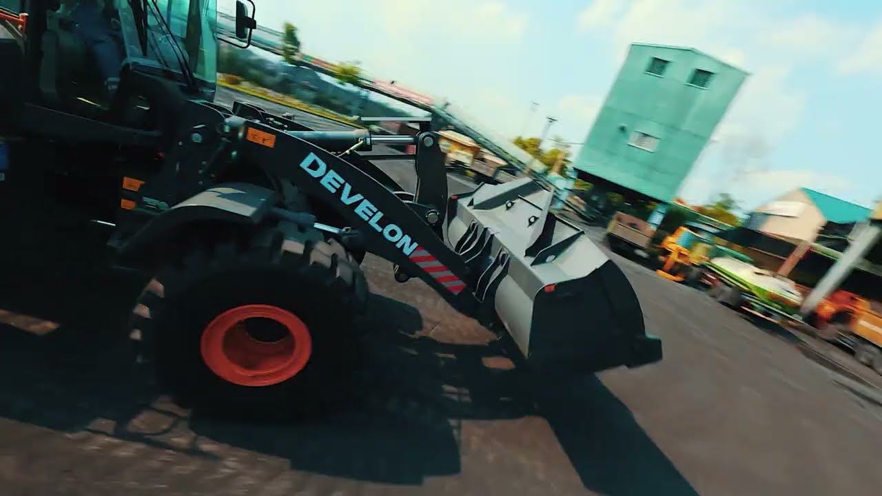 #Develon: Highlight | B&agrave;n giao m&aacute;y x&uacute;c lật DL420A-7M Highlift  #excavator #maycongtrinh