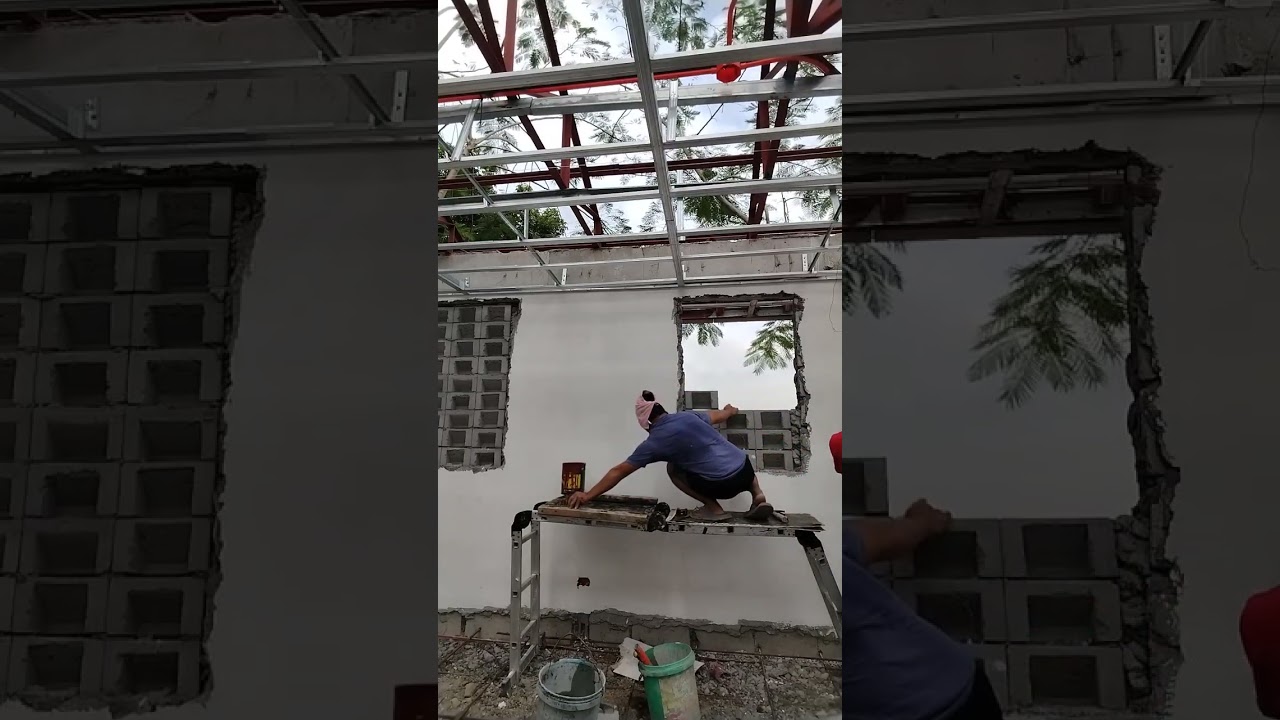BUHAY NG ISANG CONSTRUCTION WORKER. 