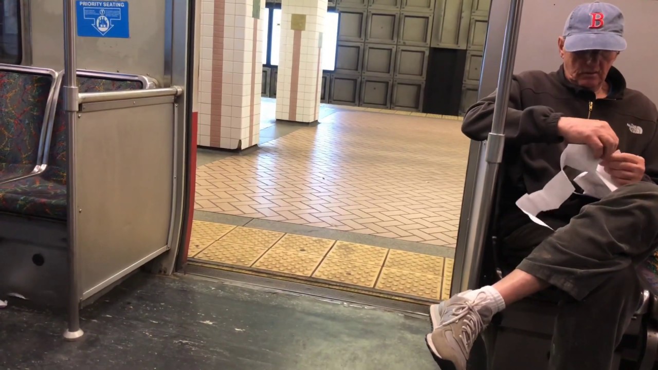 A Ride on MBTA Red Line from Quincy Center to Downtown Crossing