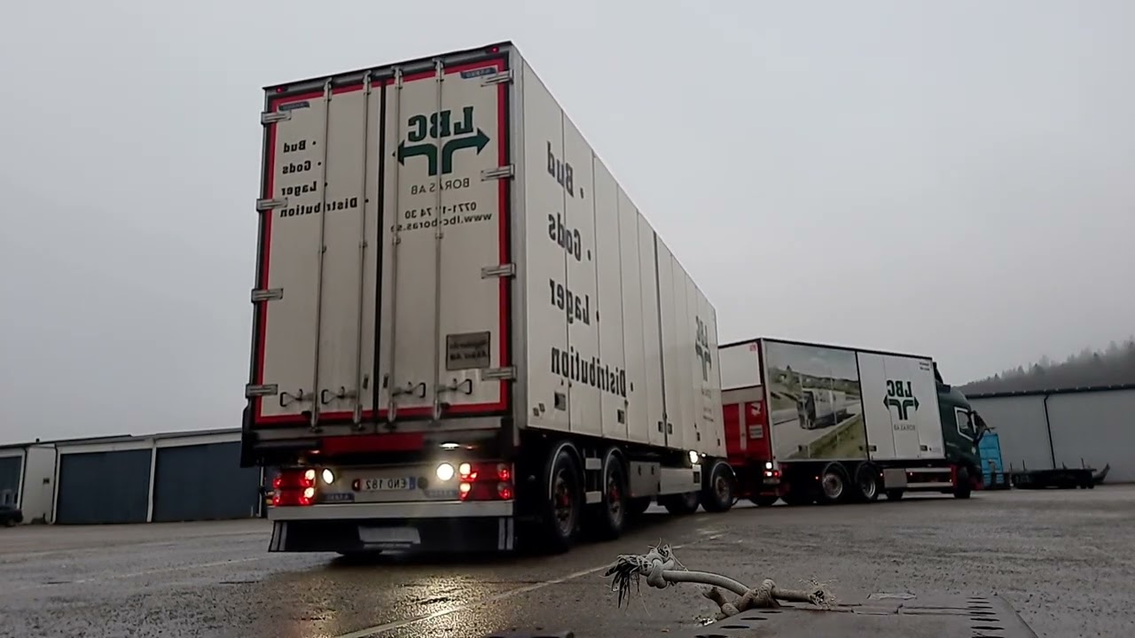 backning med Lastbil med sl&auml;p