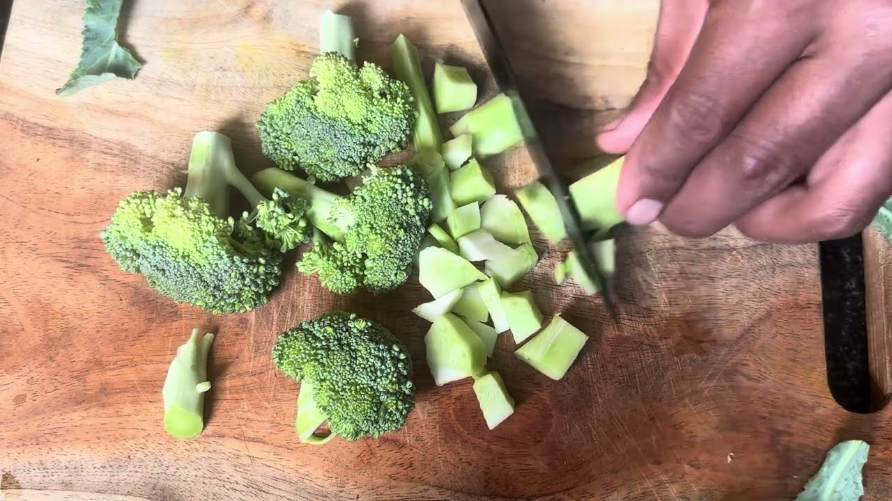  Broccoli How to cut up broccoli pieces 