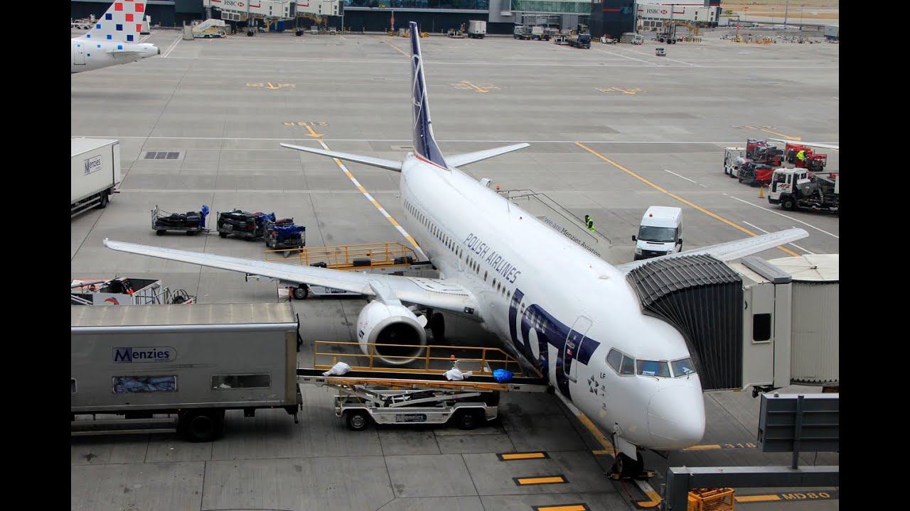 LOT Polish | Boeing 737-400 | LHR-WAW | Economy