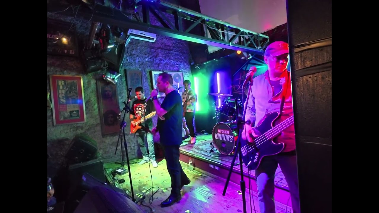 Ausentes - London Calling / Eleanor Rigby