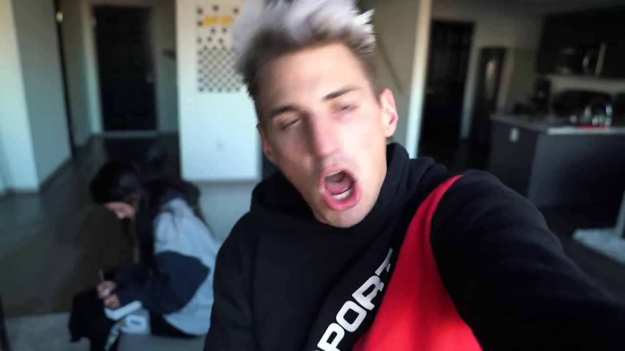 A Weird Vlog Day...