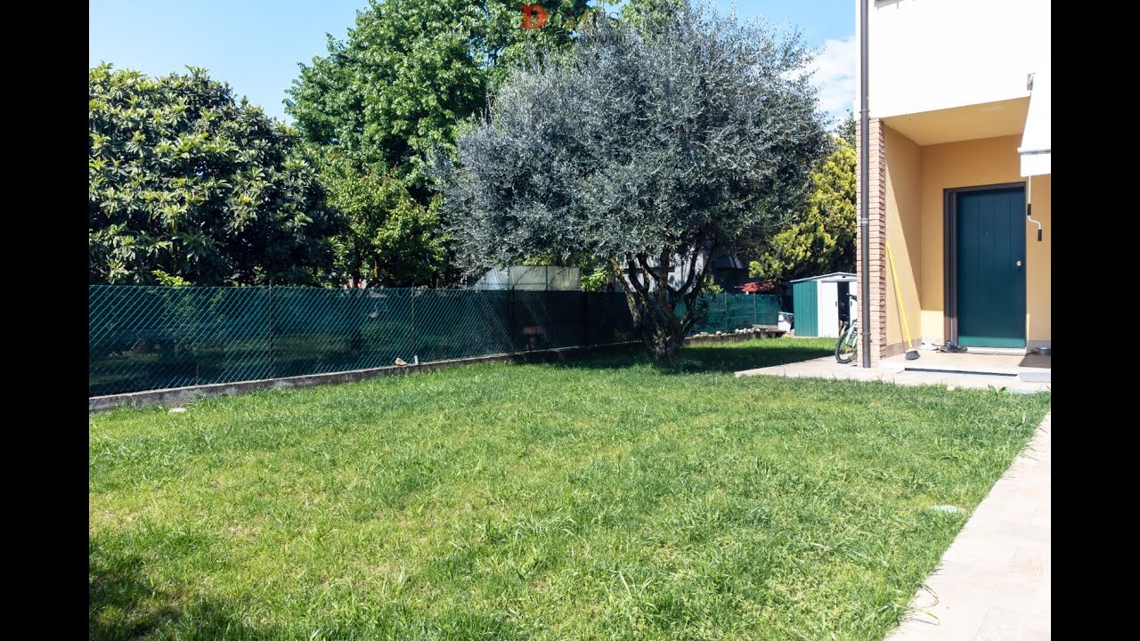 Villetta a schiera angolare in vendita a Mantova