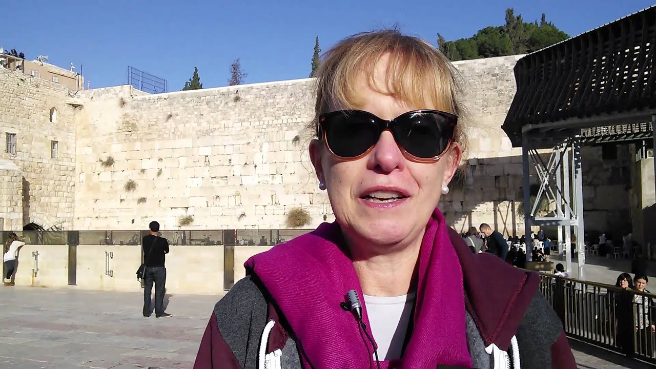 Linda from NY: Received Hebrew name Hana Leah
