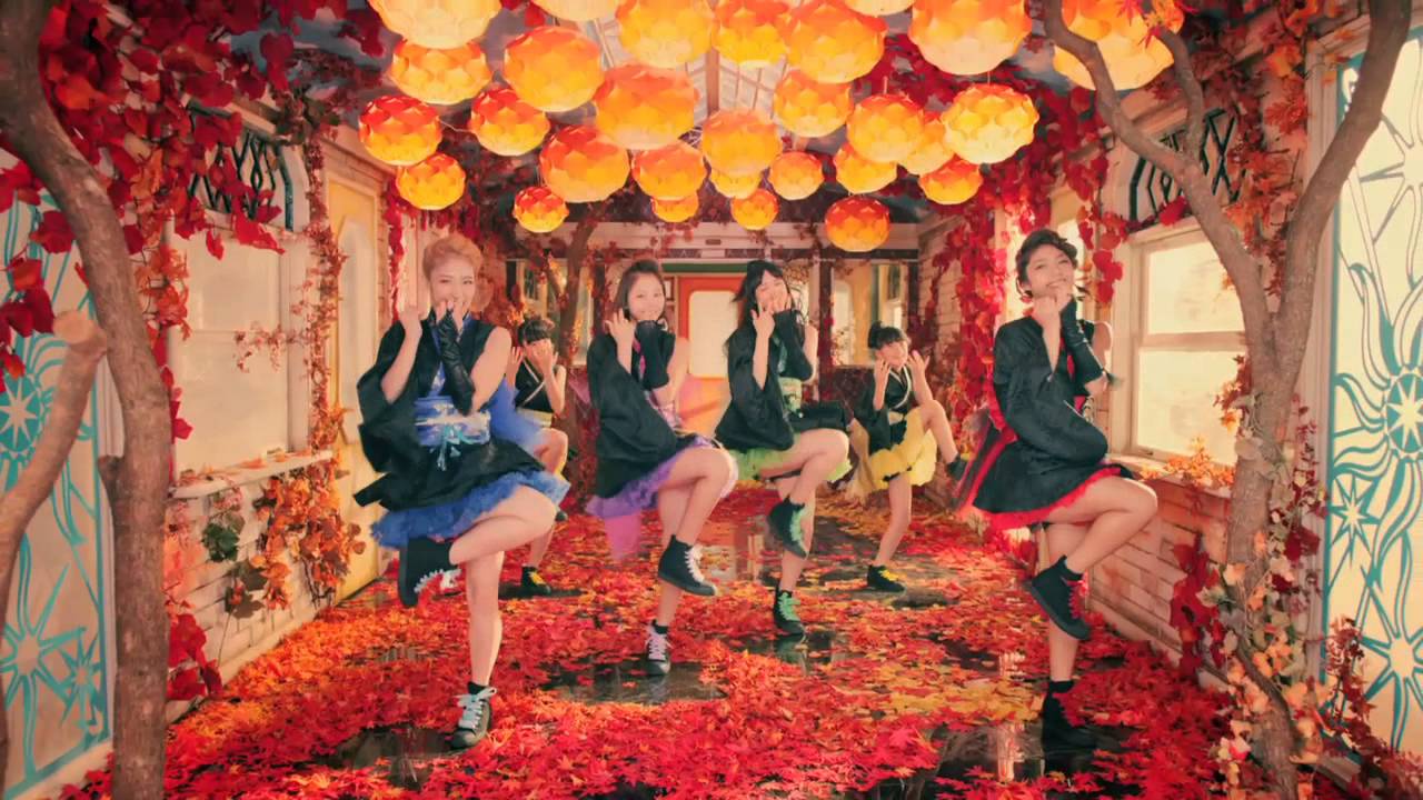 E-girls / おどるポンポコリン