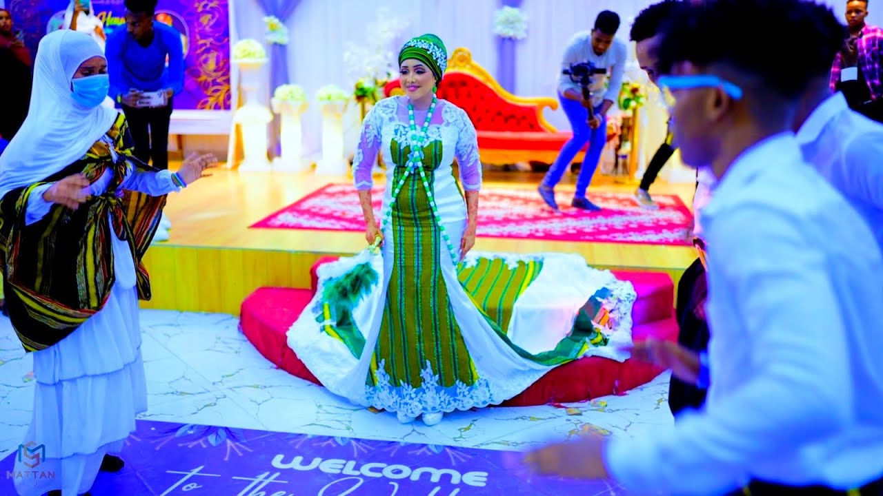 AROOSKII BOQORADA STYLKA DHAANTO SHIDAN   DHALIN YARADA XAMAREEY