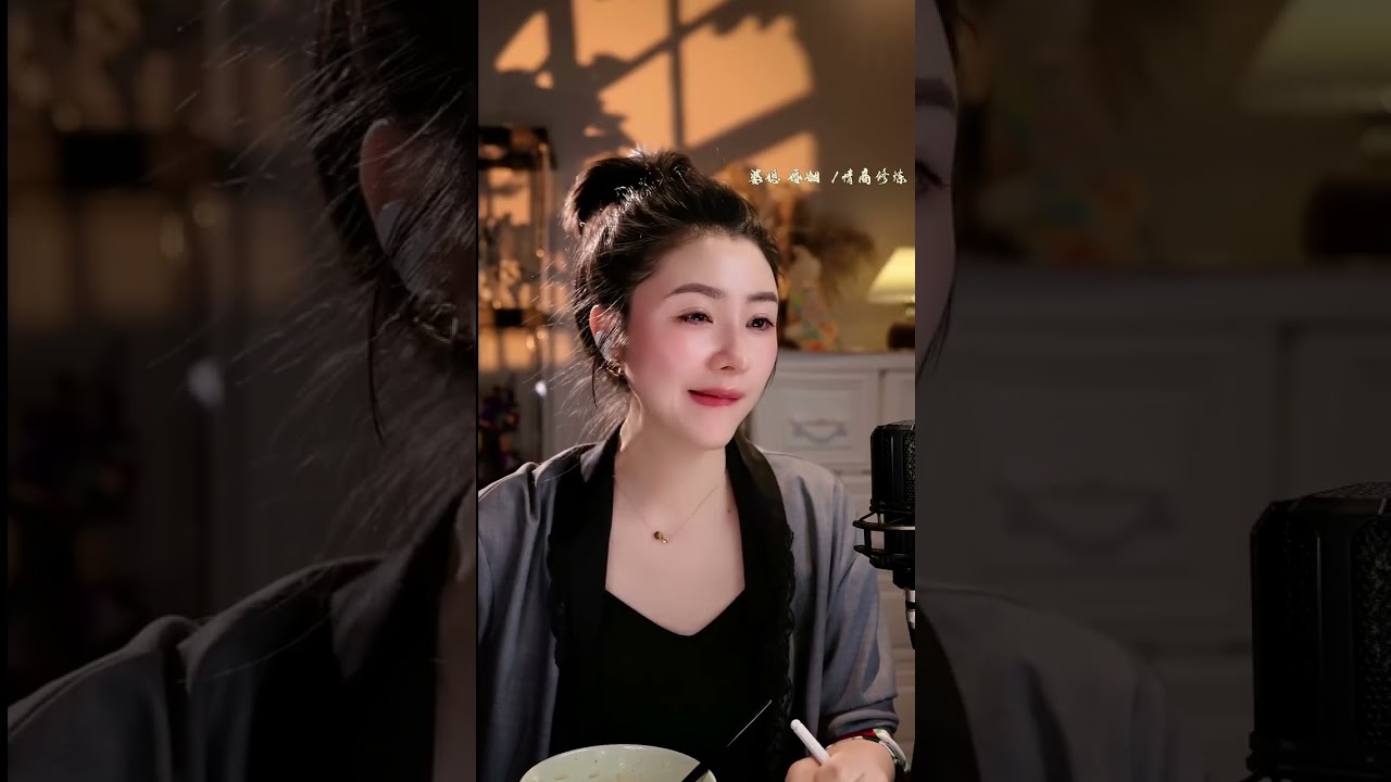“逼你妥协”：为了个联系方式卑微成这样？揭秘00后窒息恋爱的潜规则。两个00后谈恋爱谈成“巨婴大乱斗”？主持人硬核毒舌：你俩都还没断奶吧！