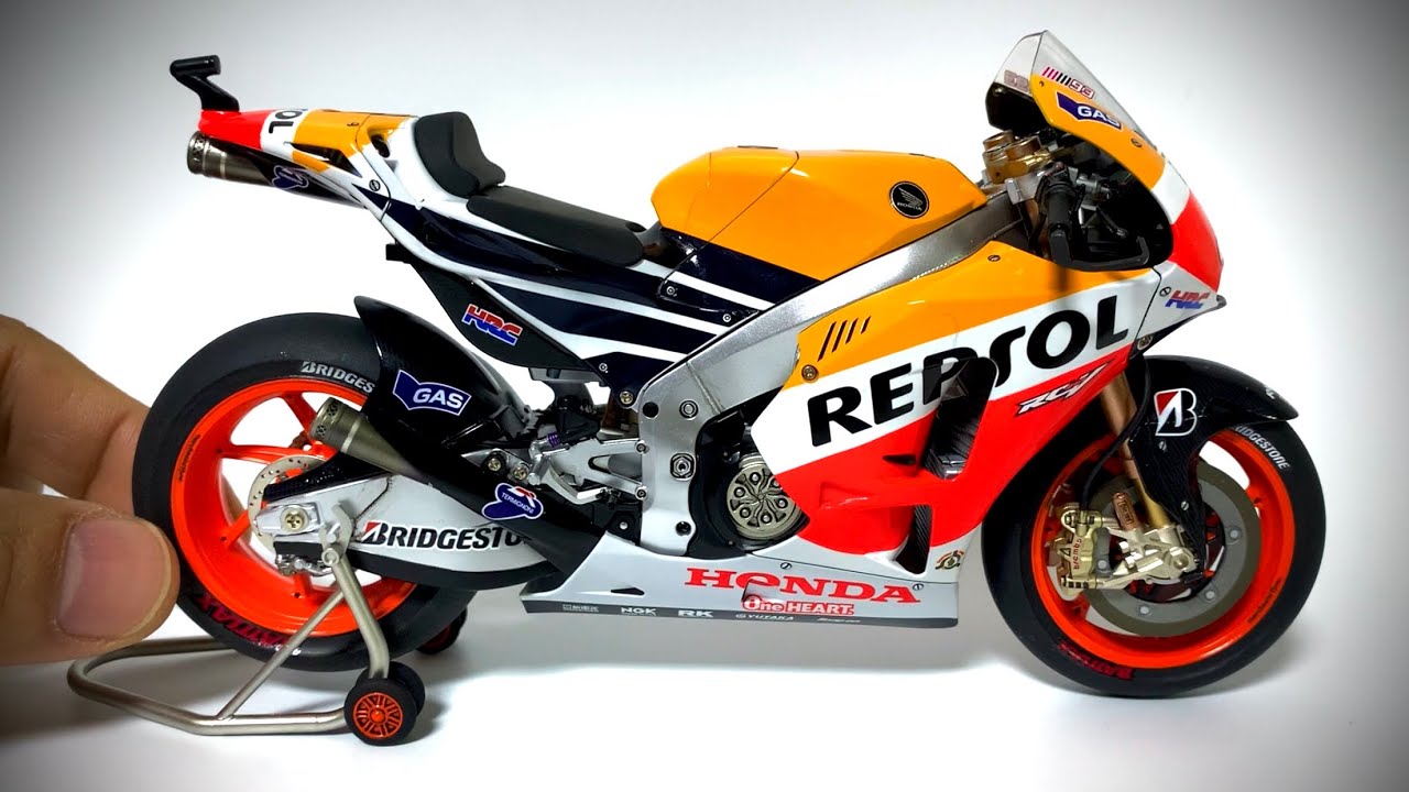 Build Repsol Honda RC213V - Tamiya 1/12 scale plamodel