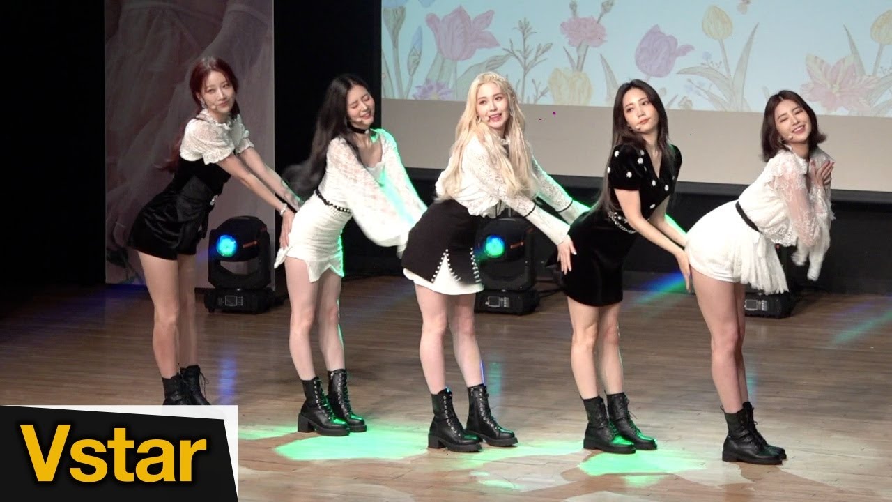 DIA(다이아) Hug U(감싸줄게요) LIVE (Media showcase)