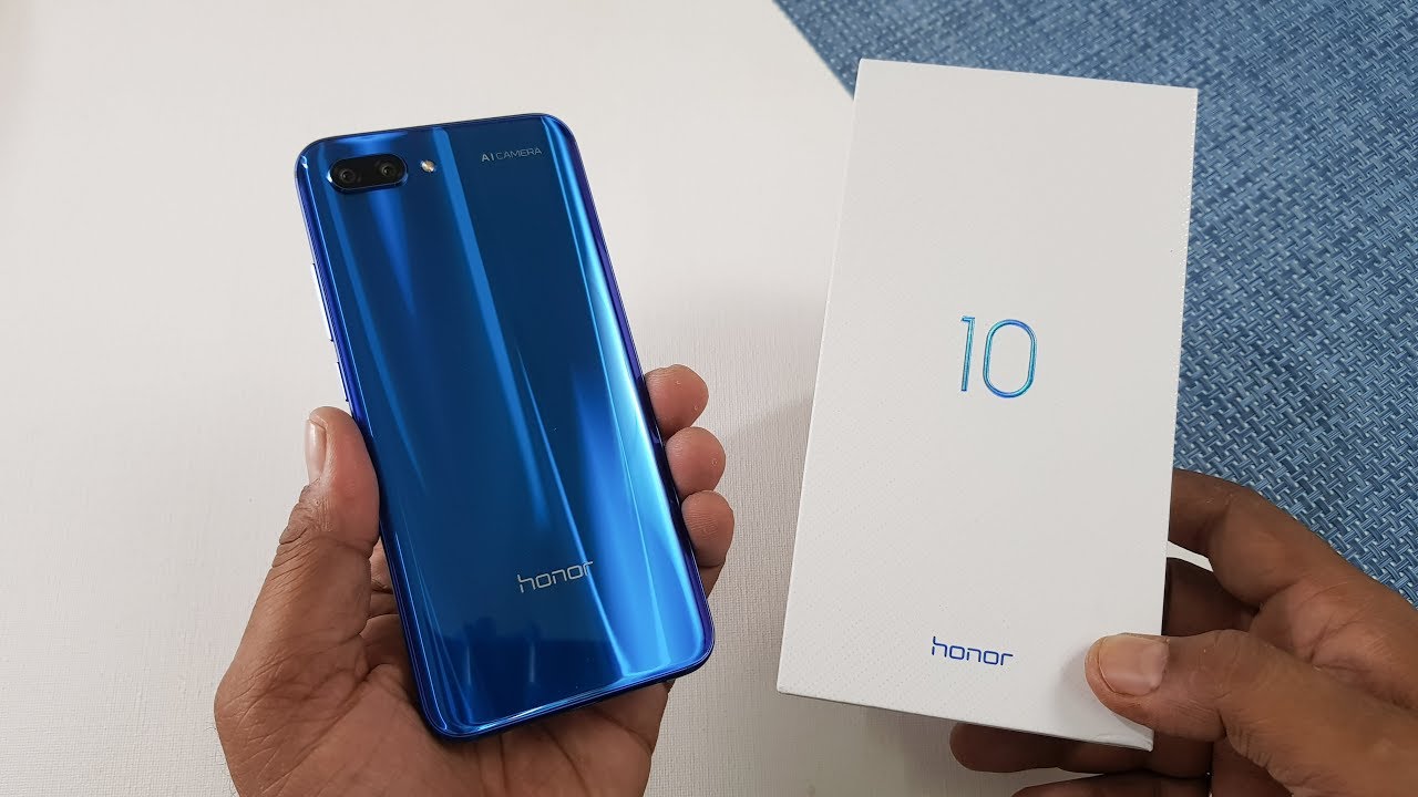 Honor 10 Unboxing & Hands On | PHANTOM BLUE !