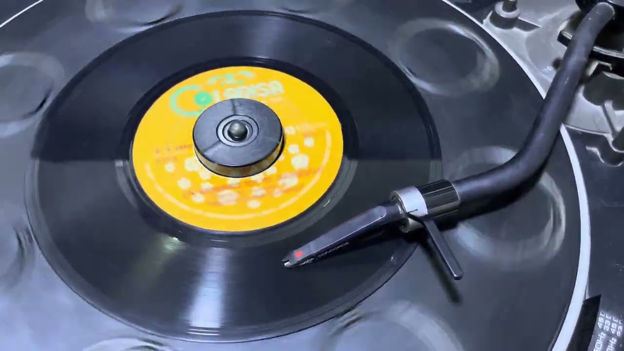 Marcial y sus Estrellas - un hombre en el desierto 