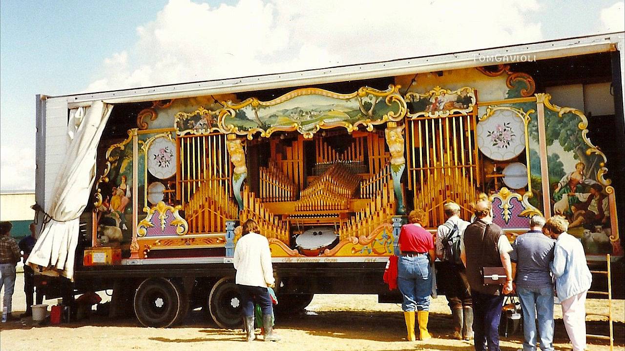 William Tell Overture  ~  Ex: Tom & Susan Varleys 115 Key Verbeeck 'Centenary Organ'