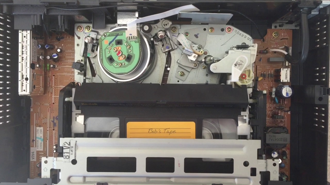 VHS in an old VCR - Mechanical Sounds