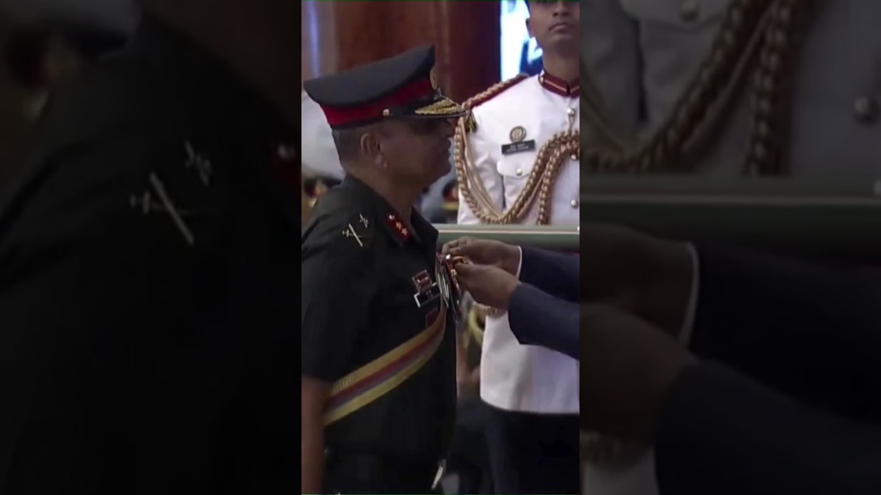 Indian Army Gallantry award ceremony by President Kovind #leadacademy #indianarmy #shorts