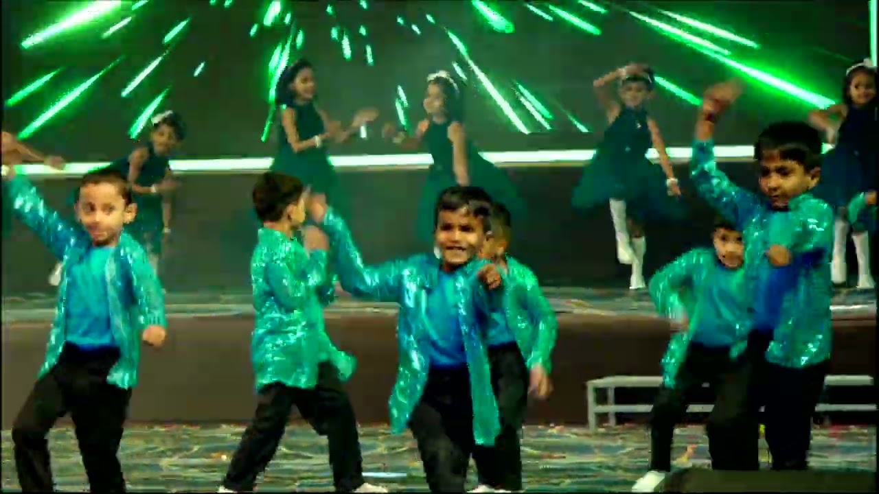 Day 1 Dance by UKG Lily Aala re ala on ANNUAL DAY SRN MEHTA CBSE SCHOOL KALABURAGI