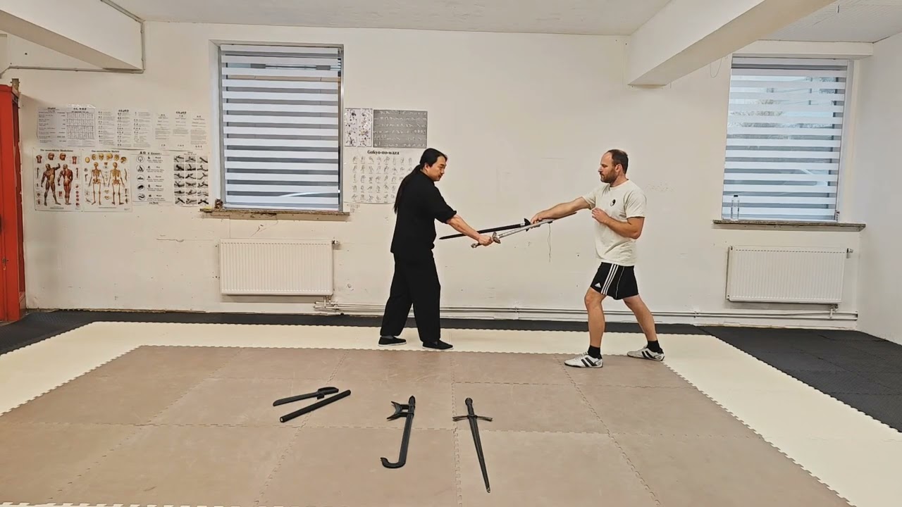 Taiji Jian Anwendung: Jian Hua 剑花 / 剪腕花
