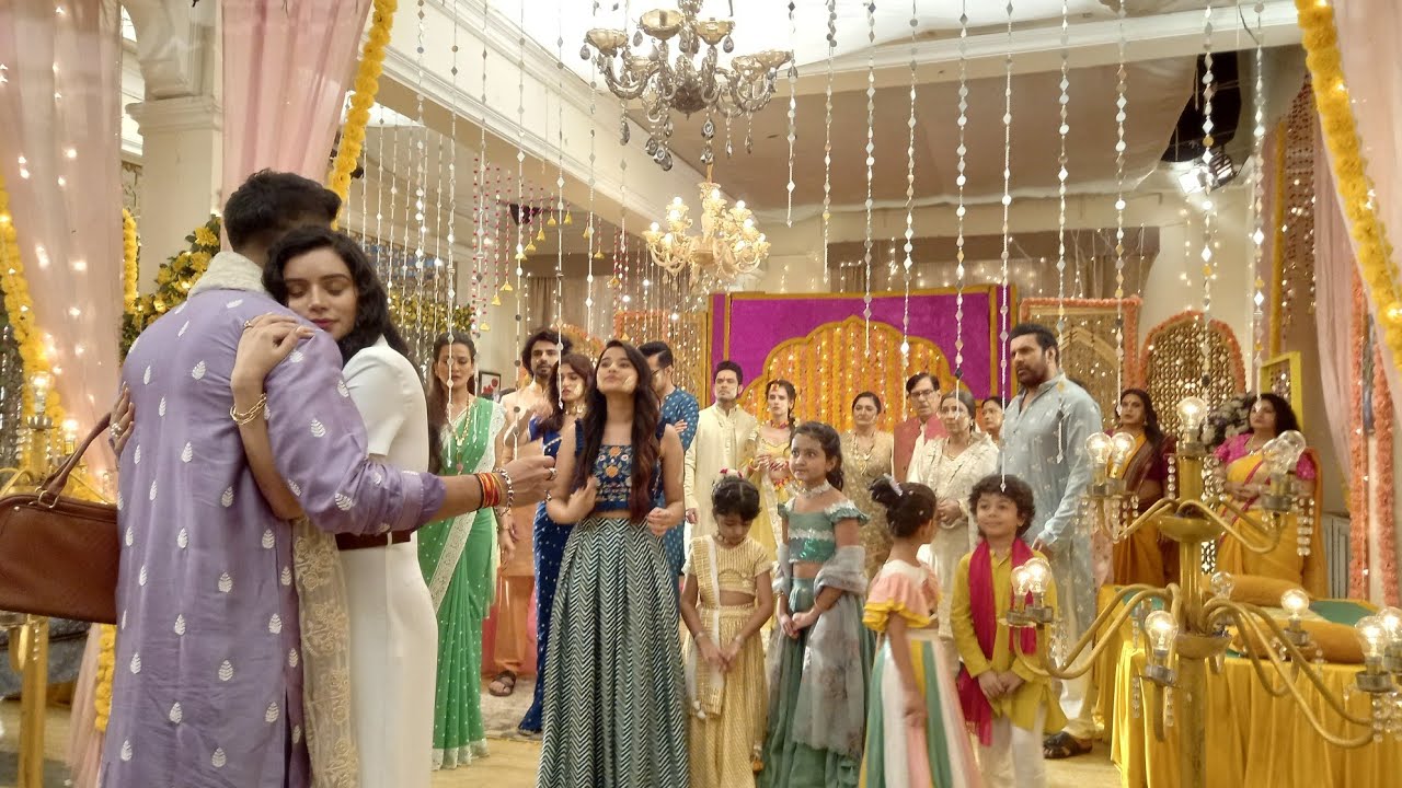 shruti aayi india dekha Anuj and Anupama ko sath  #anupama #trending #subscribe #starplus  #youtube