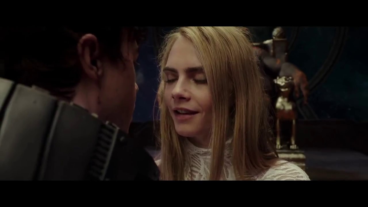 Valerian and the City of a Thousand Planets Food For His Majesty SCENE (2017)