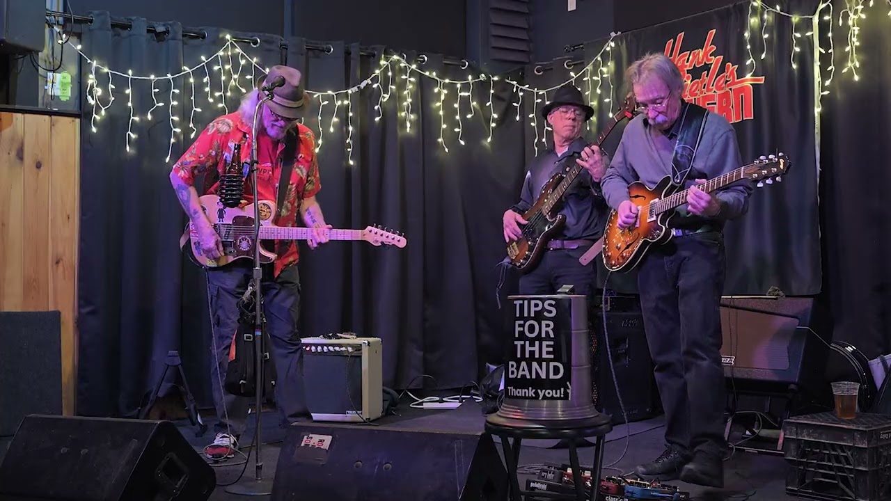 A Mash Up of Old Blues Tunes - Right Eye Duo + 1