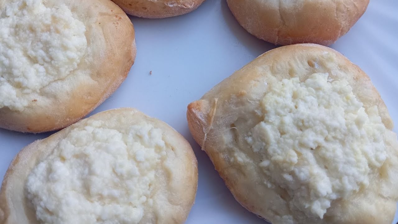 Домашние ватрушки с творогом: мягкие, румяные и ароматные