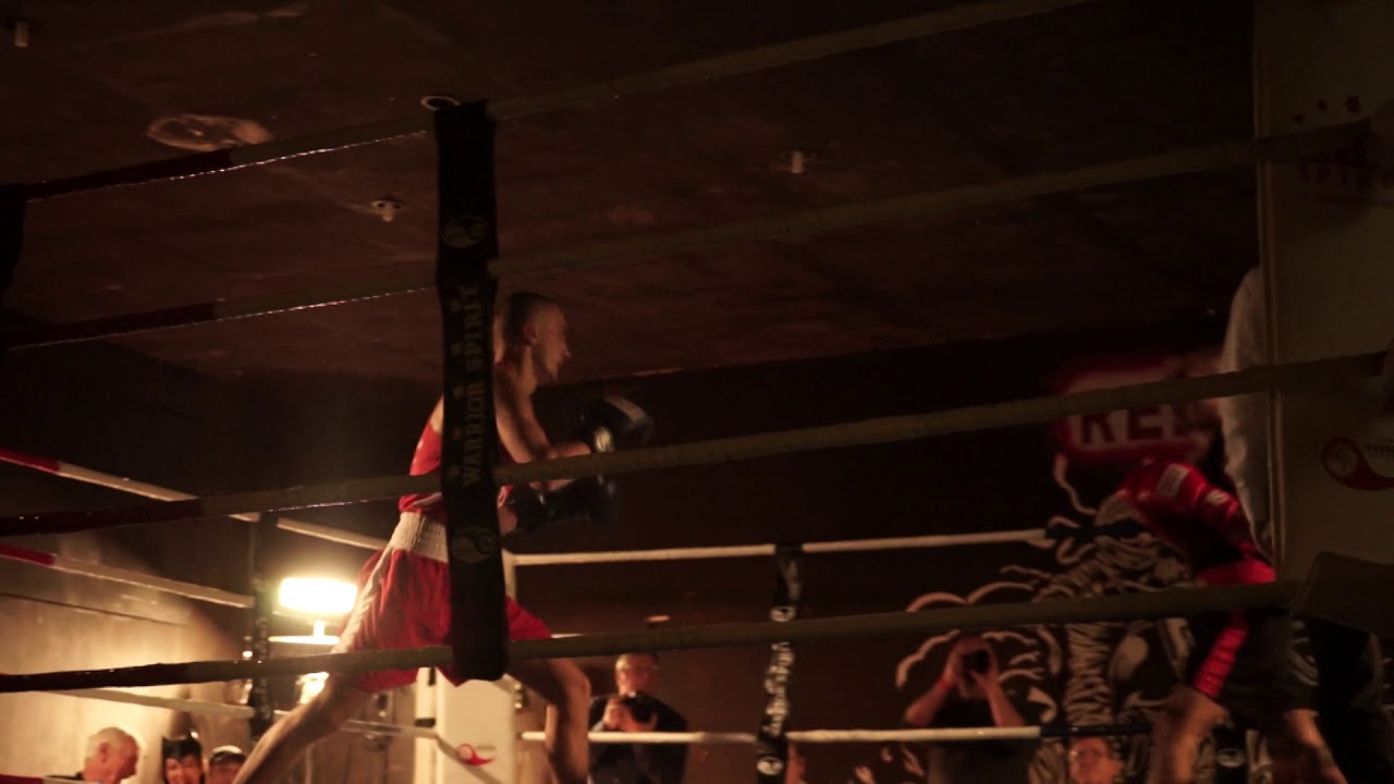 Azzeddine mehdaoui's debut boxing fight against Liridon Fazliu part 1.