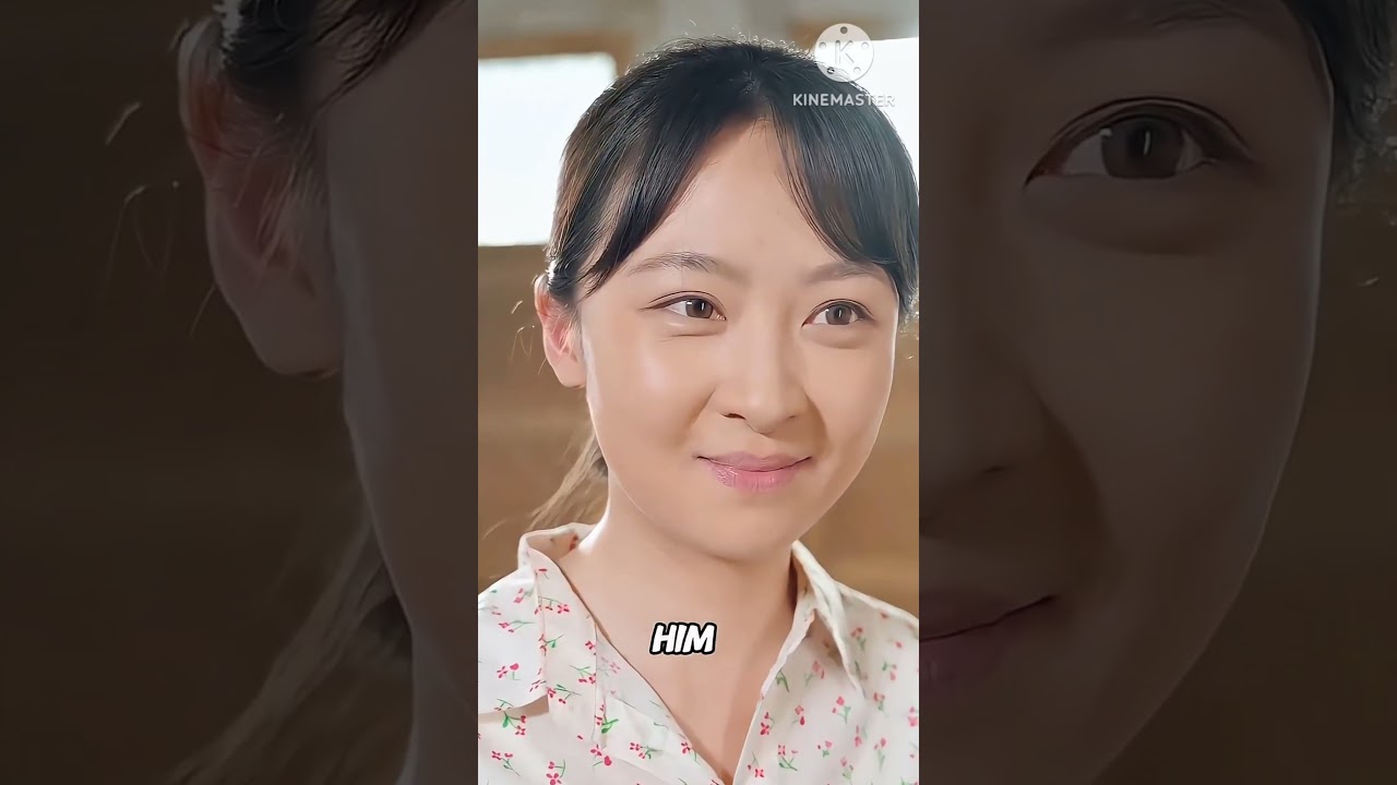 The woman from the future surprised everyone at the restaurant #explainexpress #movieclips