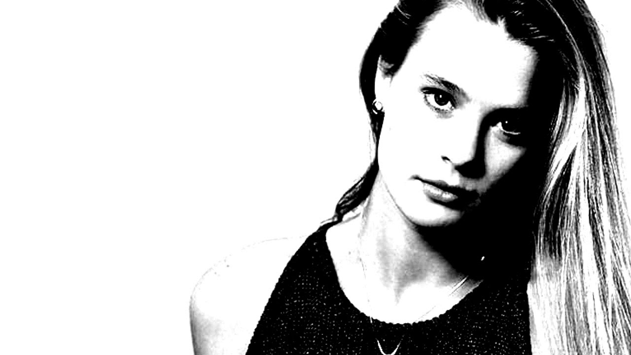 Robin Wright ★ Give Me Back My Heart (Radio Edit)