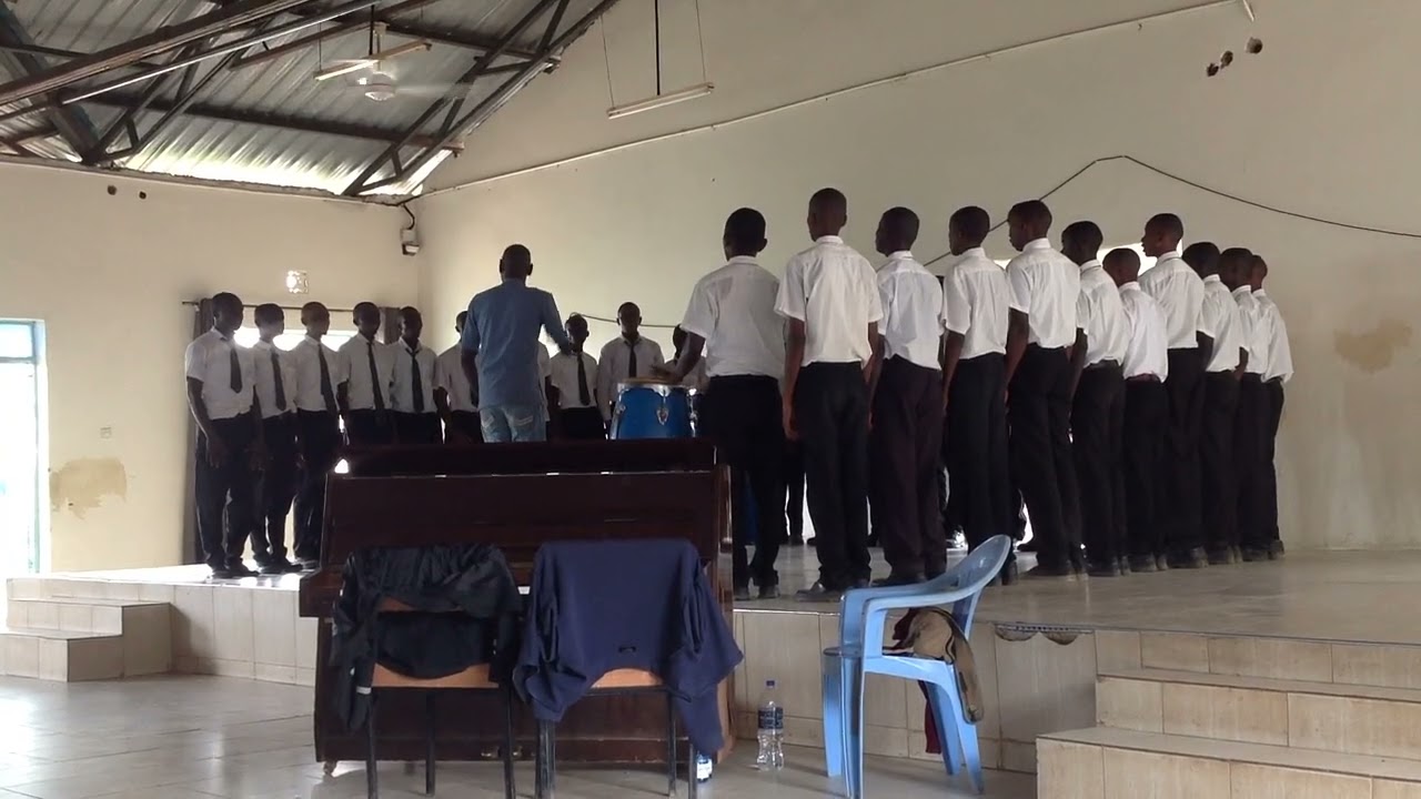 Kasikeu boys  performing 