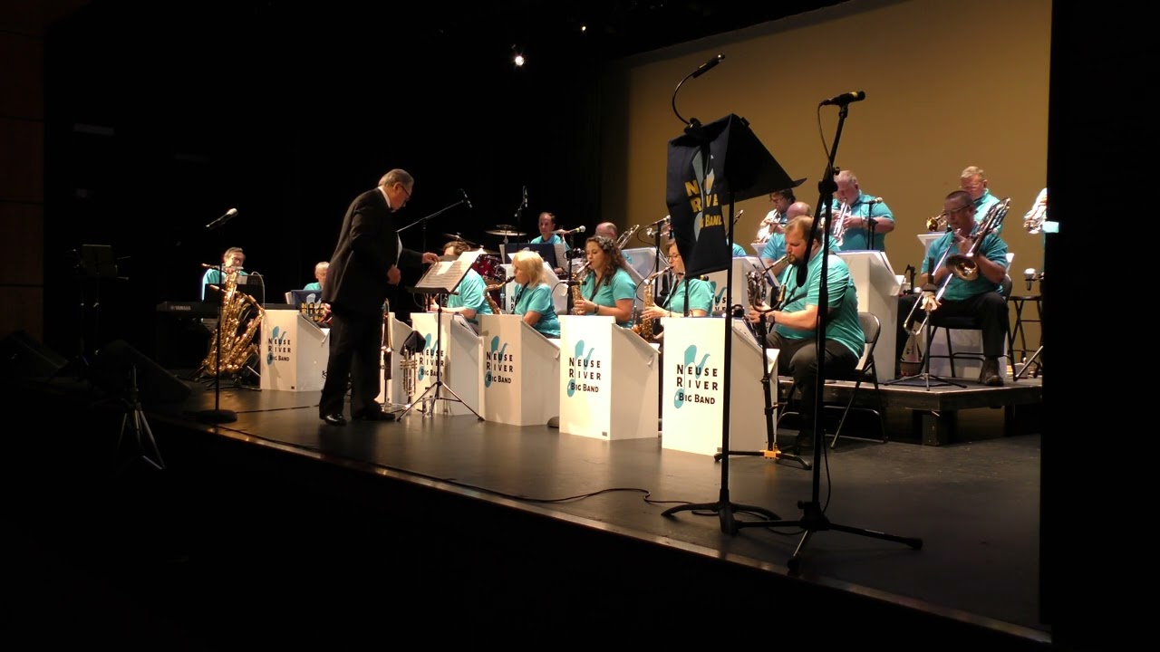 Flyin' Home by  Benny Goodman and Lionel Hampton