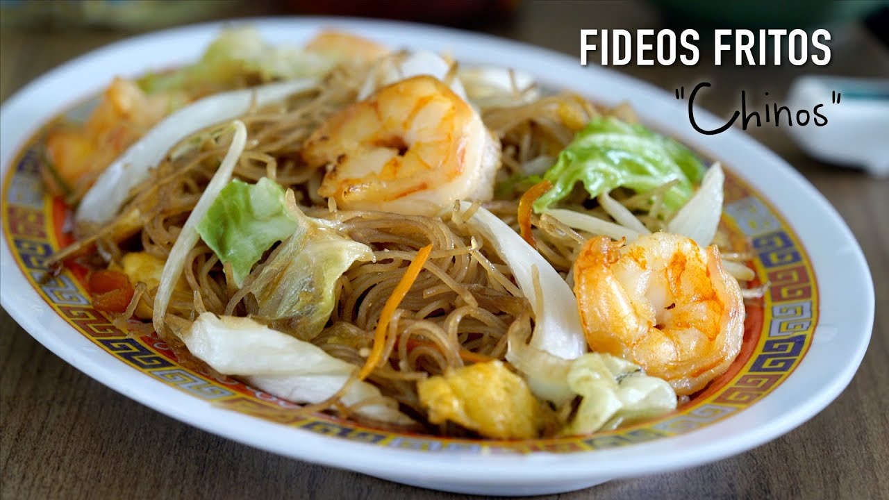 Fideos de arroz fritos estilo chino (Chow Mei Fun)