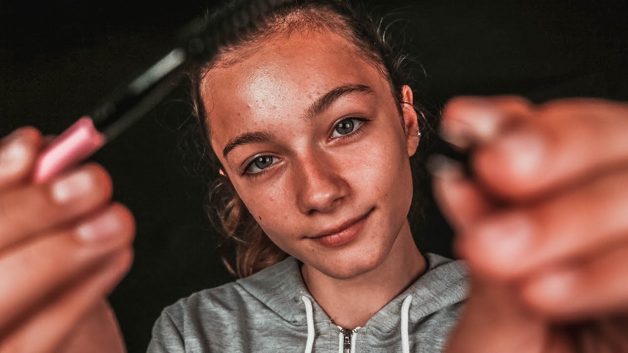 PLUCKING YOUR EYEBROWS ROLEPLAY (ASMR)