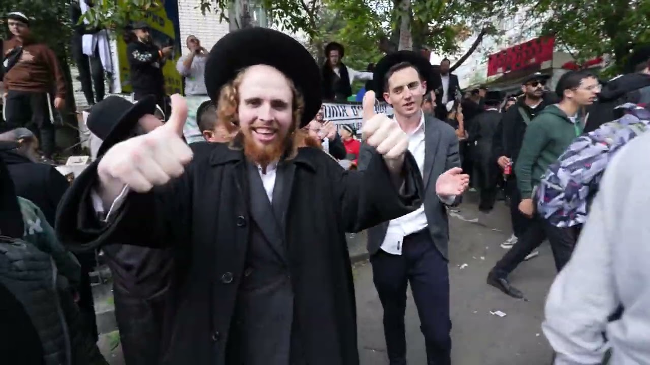 טיול ברחובות אומן אוקראינה ‏ראש השנה A walk through the streets of Uman Ukraine 2024