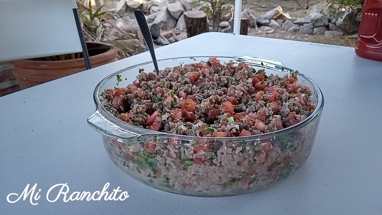 Carne molida de res cocida en jugo de limón